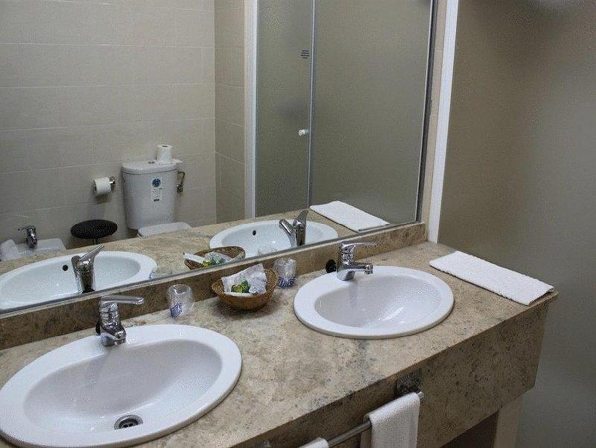 Hotel Ebora By Vivere Stays Talavera de la Reina Bagian luar foto