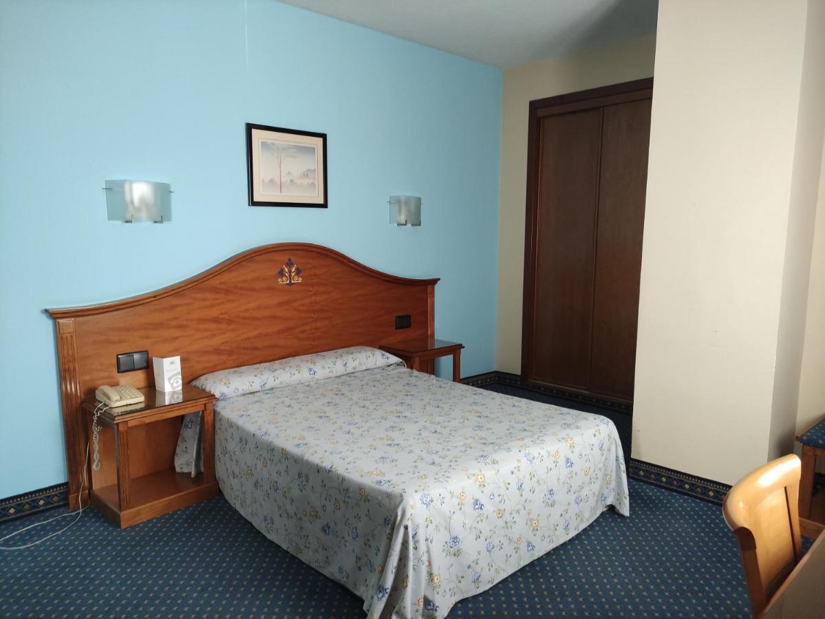 Hotel Ebora By Vivere Stays Talavera de la Reina Bagian luar foto