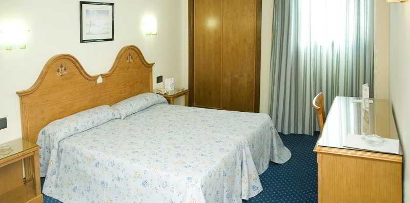 Hotel Ebora By Vivere Stays Talavera de la Reina Bagian luar foto